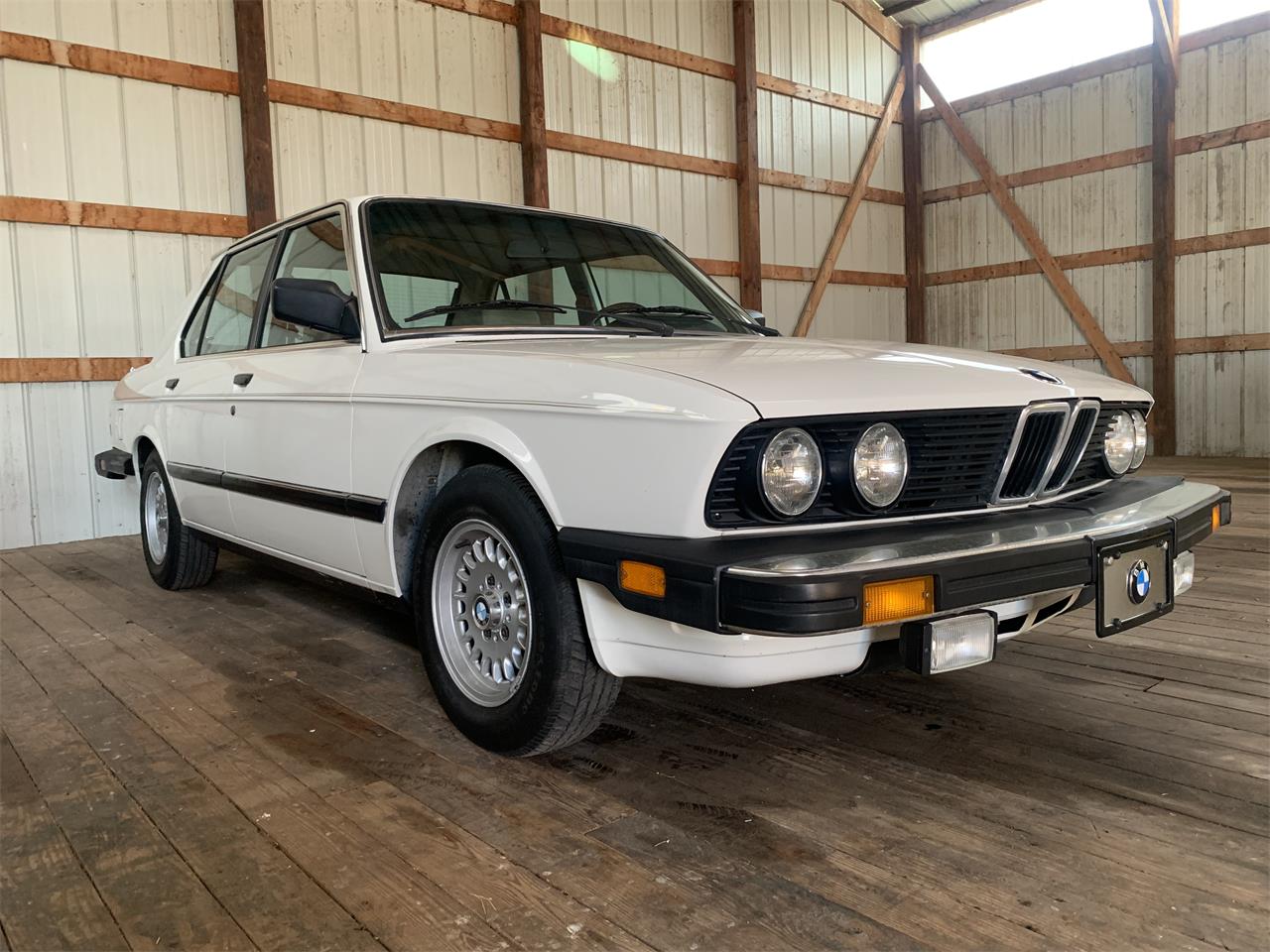 Bmw-528e-1985-White-Tanbeige-20