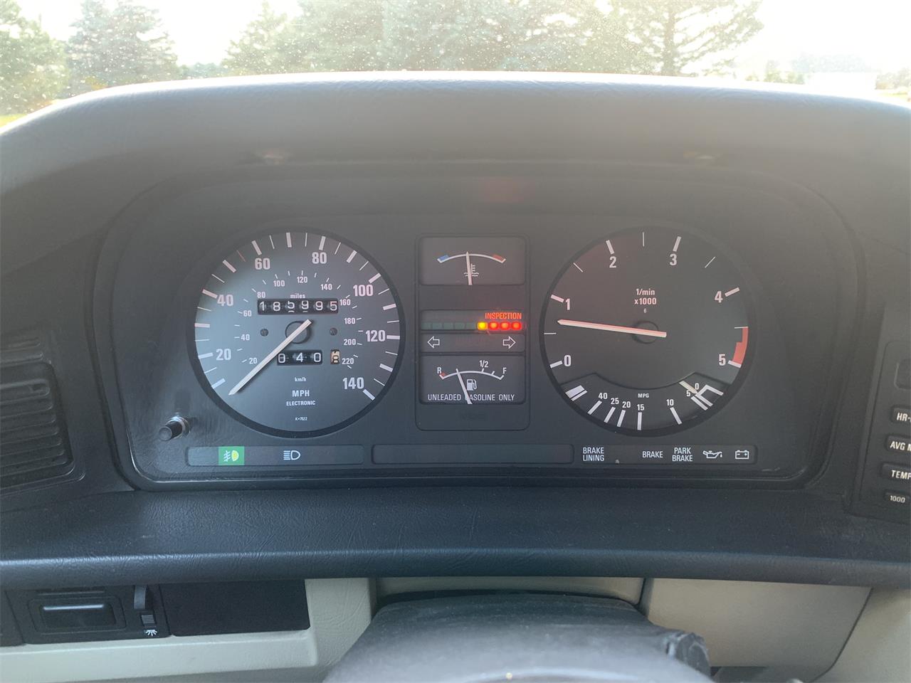 Bmw-528e-1985-White-Tanbeige-32