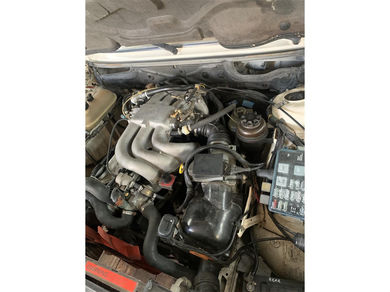 Bmw-528e-1985-White-Tanbeige-36