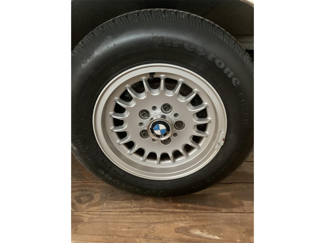 Bmw-528e-1985-White-Tanbeige-43