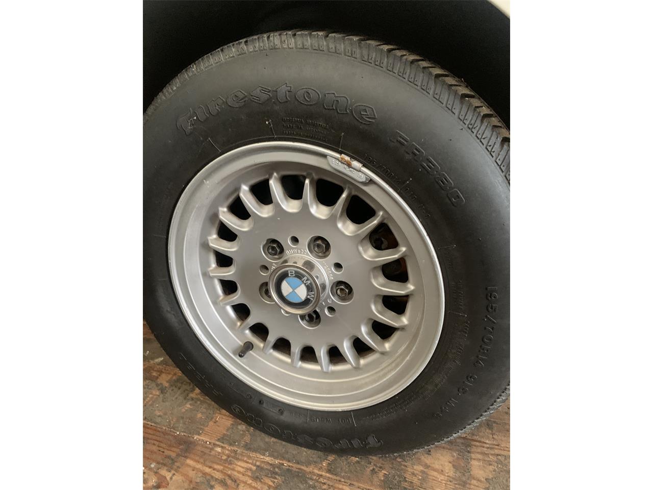 Bmw-528e-1985-White-Tanbeige-44