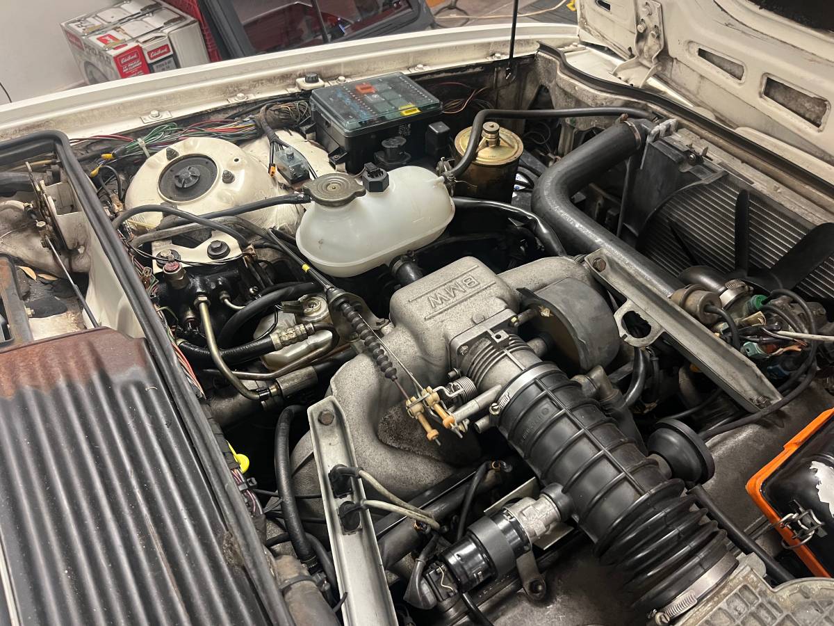 Bmw-635-csi-1986-white-14