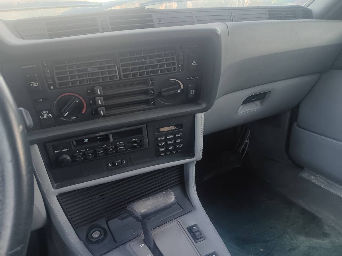 Bmw-635csi-1988-silver-8