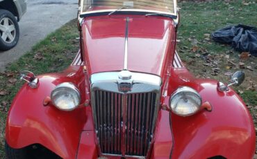 British-coach-works-ltd.-1983-red-2