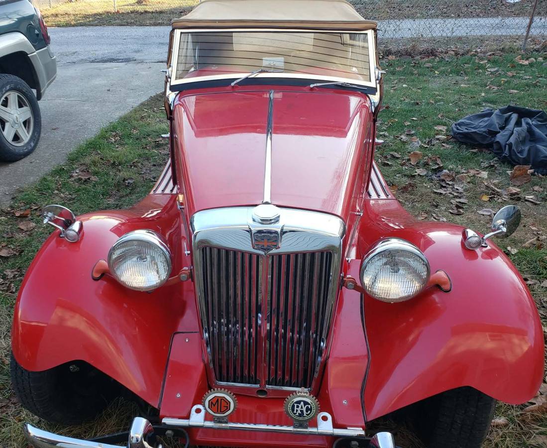 British-coach-works-ltd.-1983-red-2