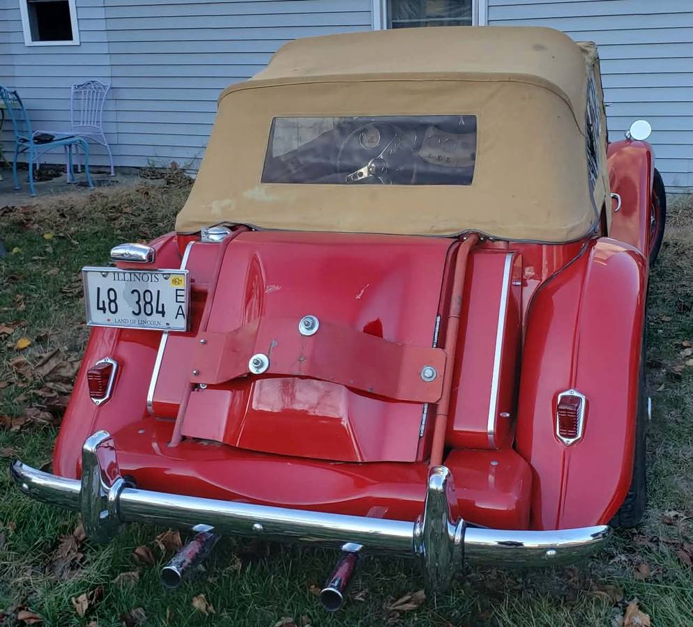 British-coach-works-ltd.-1983-red-3