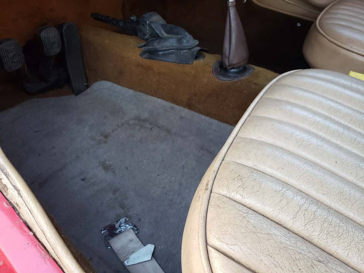 British-coach-works-ltd.-1983-red-9