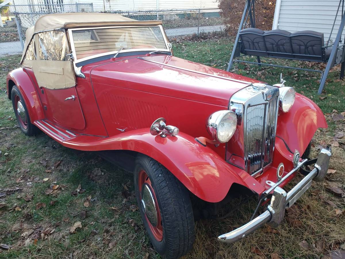 British-coach-works-ltd.-1983-red