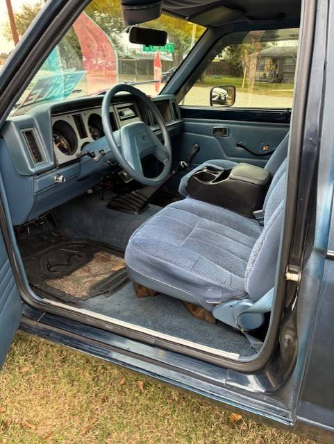 Bronco-11-1988-blue-3