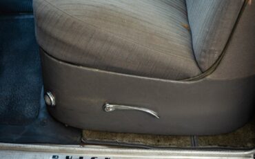 Buick-248-CID-8-cyl-Super-4-Door-Sedan-1947-4-Door-Sedan-31