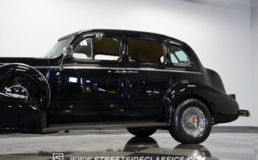 Buick-Century-1937-Sedan-22