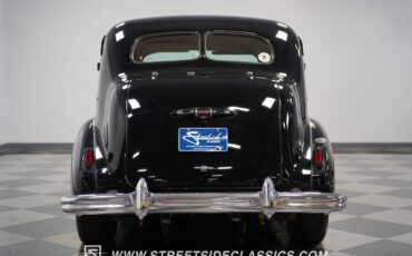 Buick-Century-1937-Sedan-25