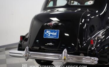 Buick-Century-1937-Sedan-26