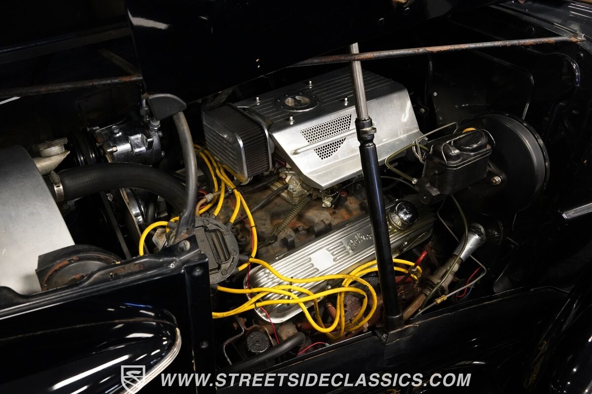 Buick-Century-1937-Sedan-32