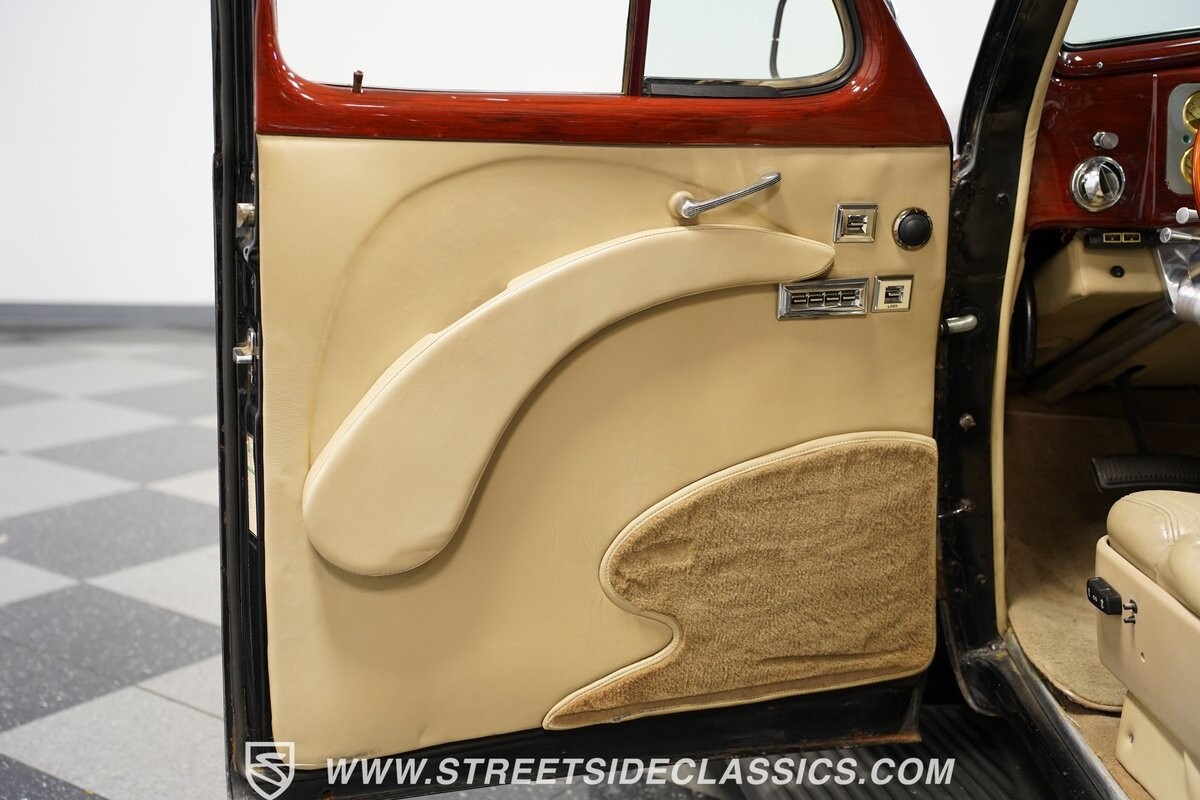 Buick-Century-1937-Sedan-36