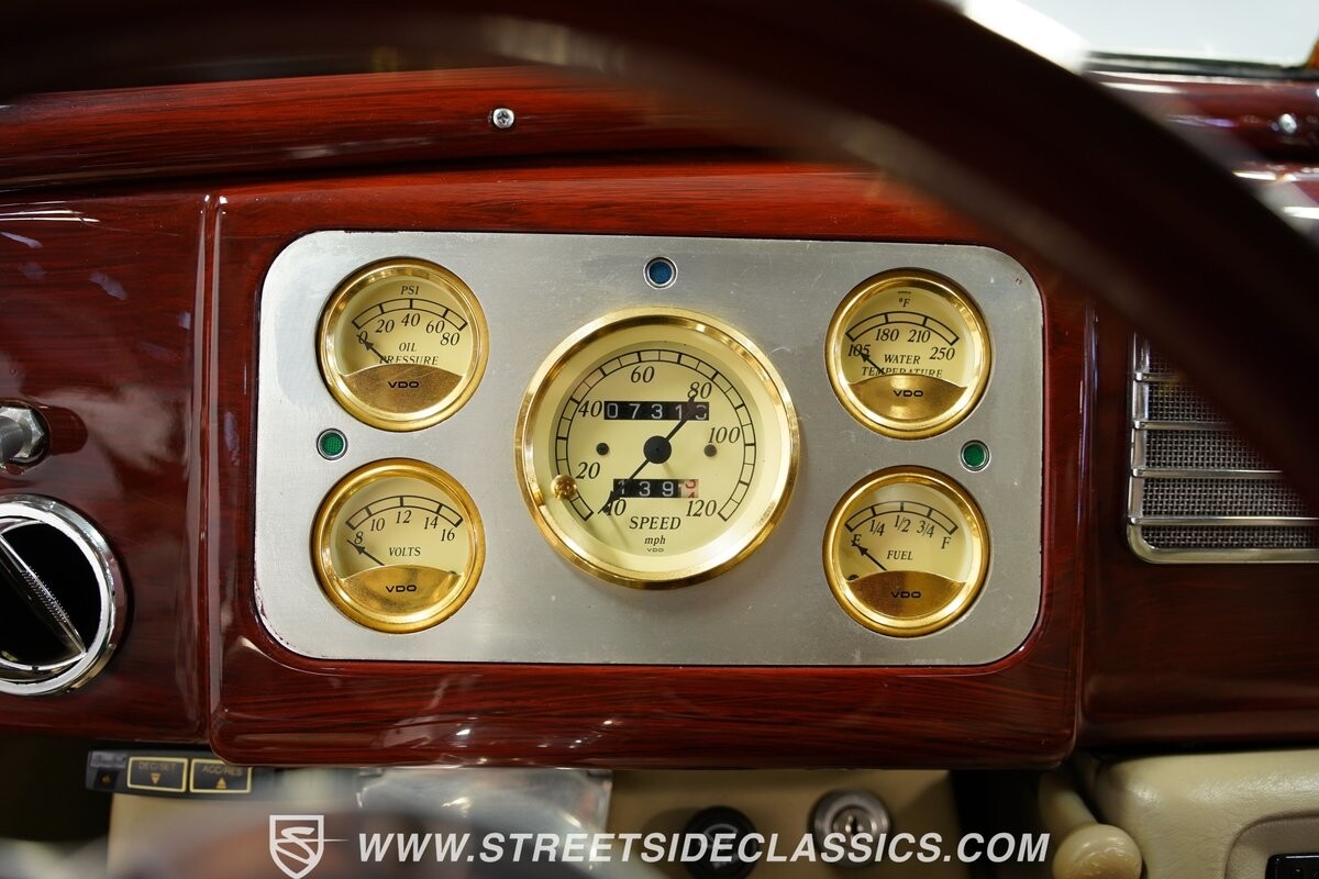 Buick-Century-1937-Sedan-39