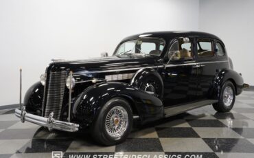 Buick-Century-1937-Sedan-5
