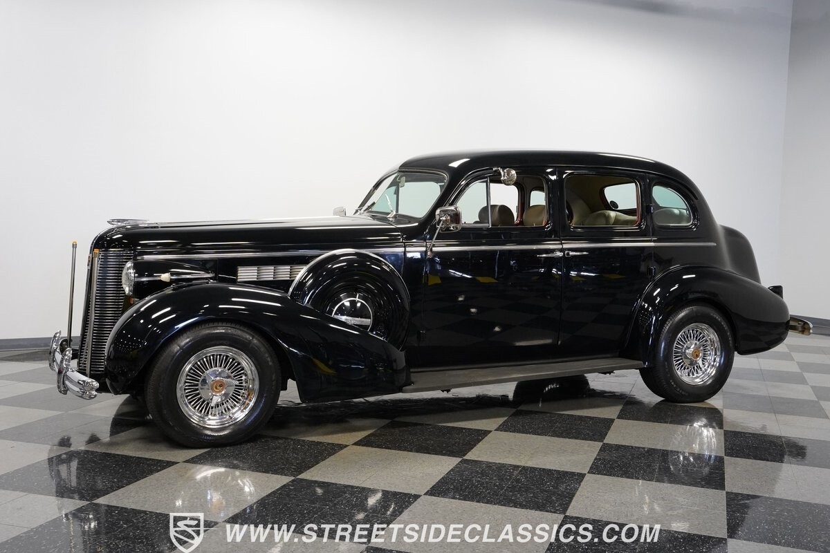 Buick-Century-1937-Sedan-6