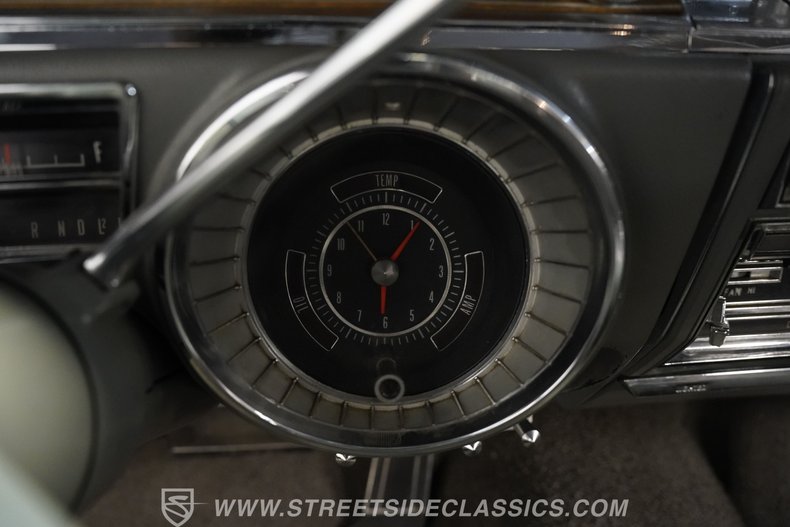 Buick-Electra-1965-Champagne-Gray-39