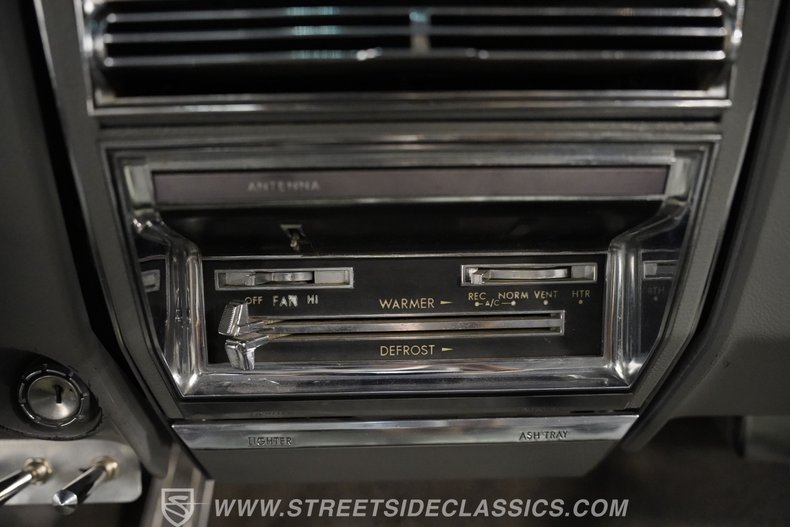 Buick-Electra-1965-Champagne-Gray-42