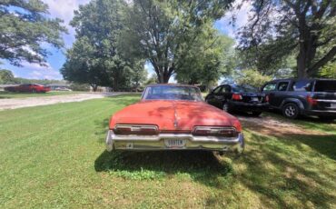 Buick-Electra-225-1962-red-gray-3