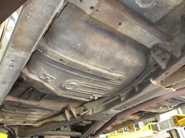 Buick-Electra-225-1962-white-brown-11