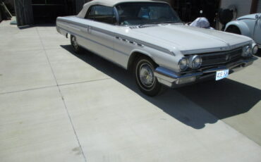 Buick-Electra-225-1962-white-brown-3