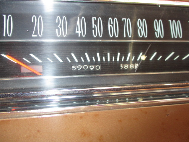 Buick-Electra-225-1962-white-brown-8