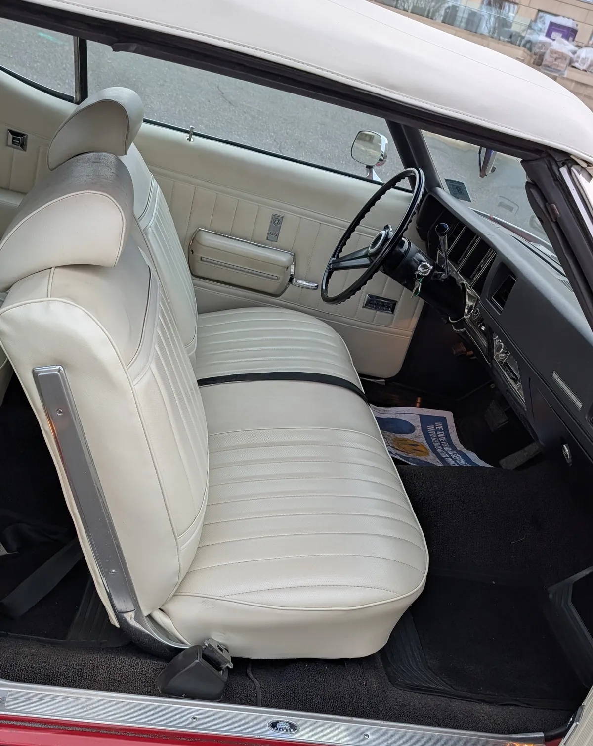 Buick-Gran-sport-1971-Fire-Red-Pearl-White-4