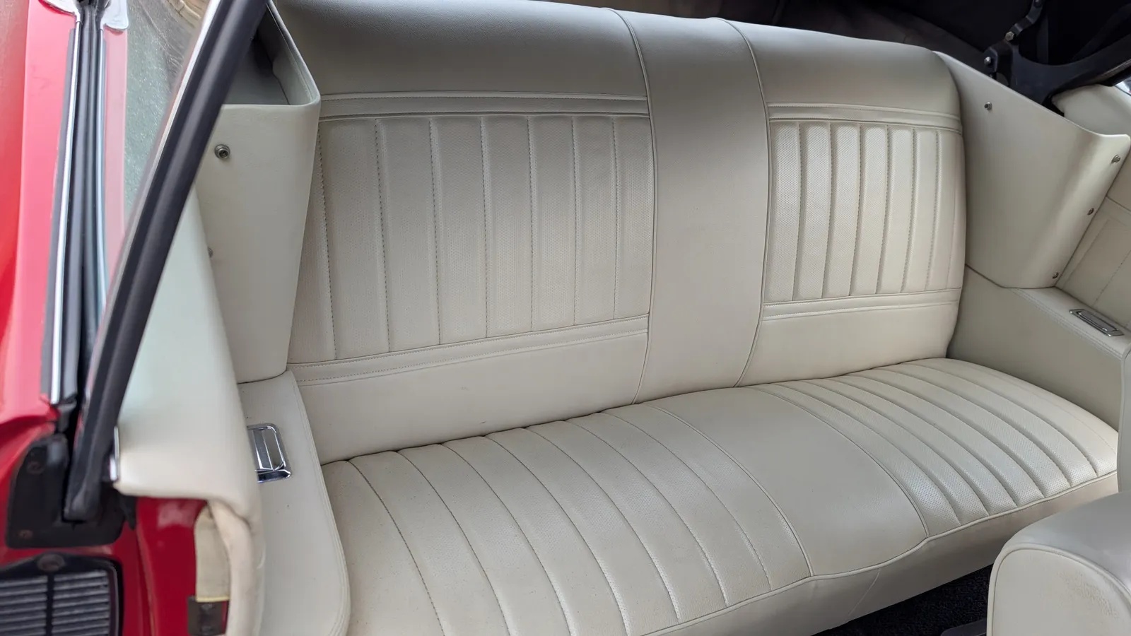 Buick-Gran-sport-1971-Fire-Red-Pearl-White-8