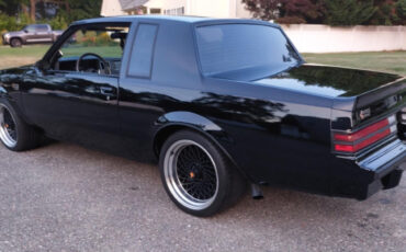 Buick-Grand-National-1987-American-Muscle-Car-2
