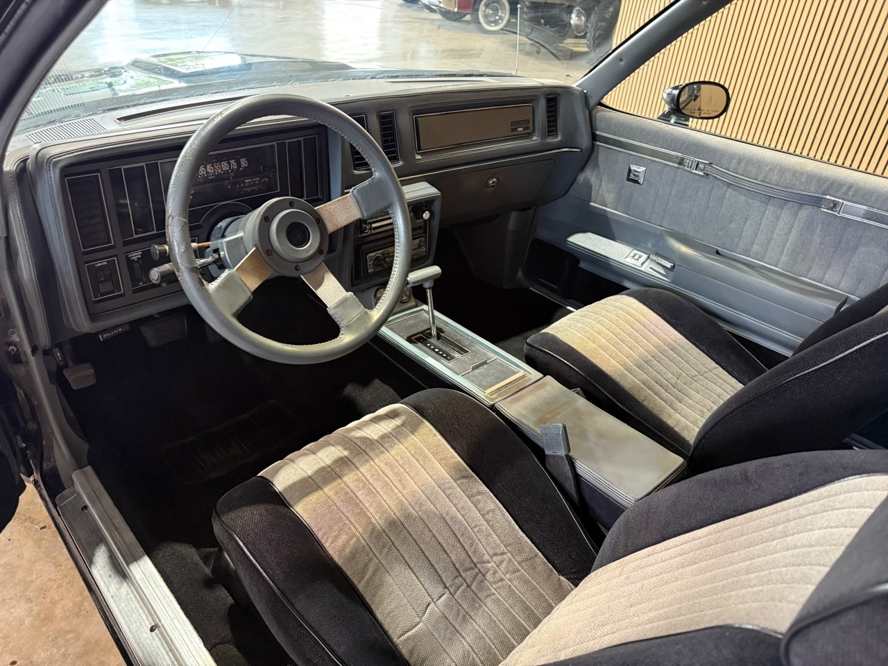 Buick-Grand-National-1987-American-Muscle-Car-20