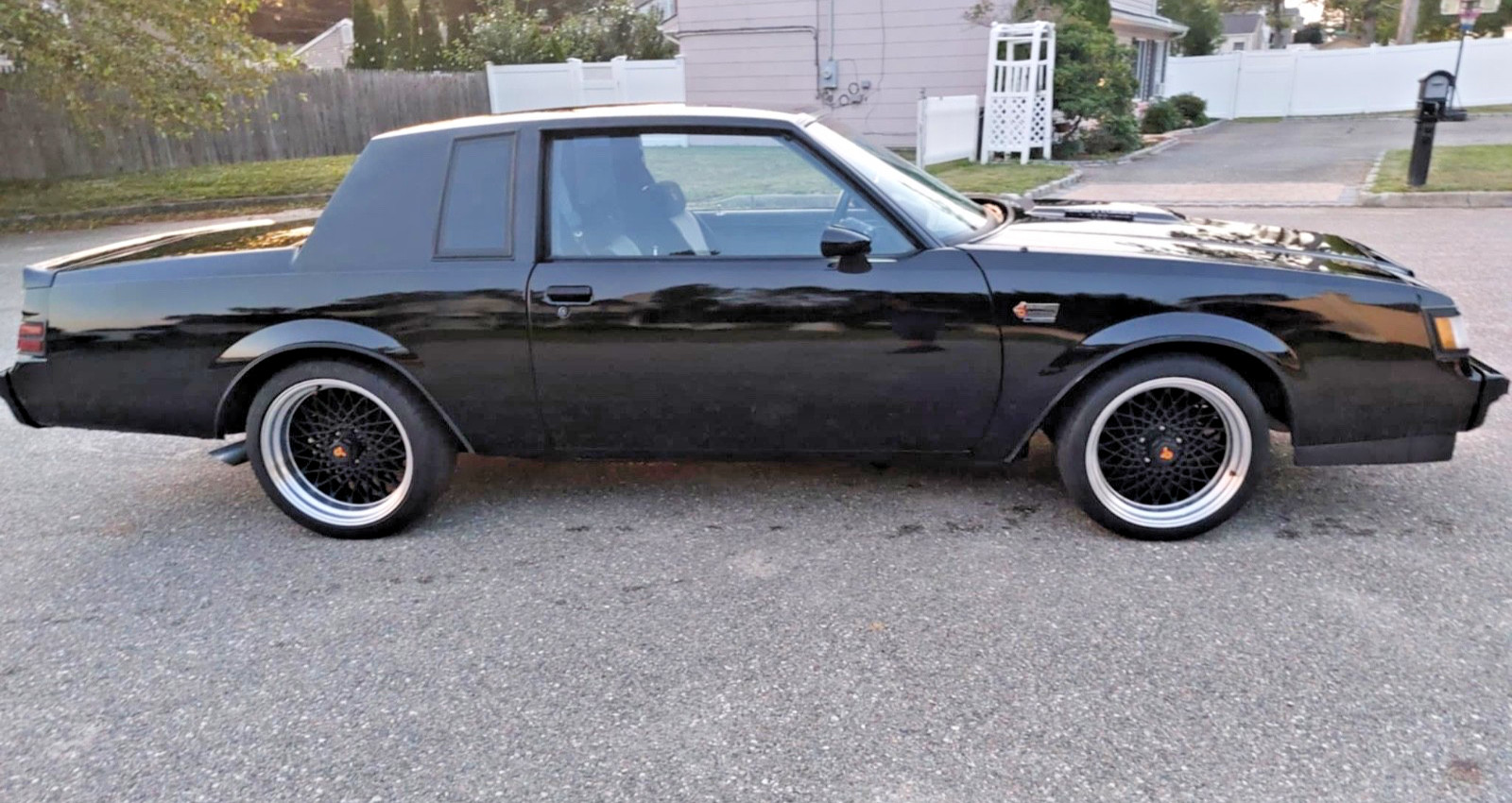 Buick-Grand-National-1987-American-Muscle-Car-3