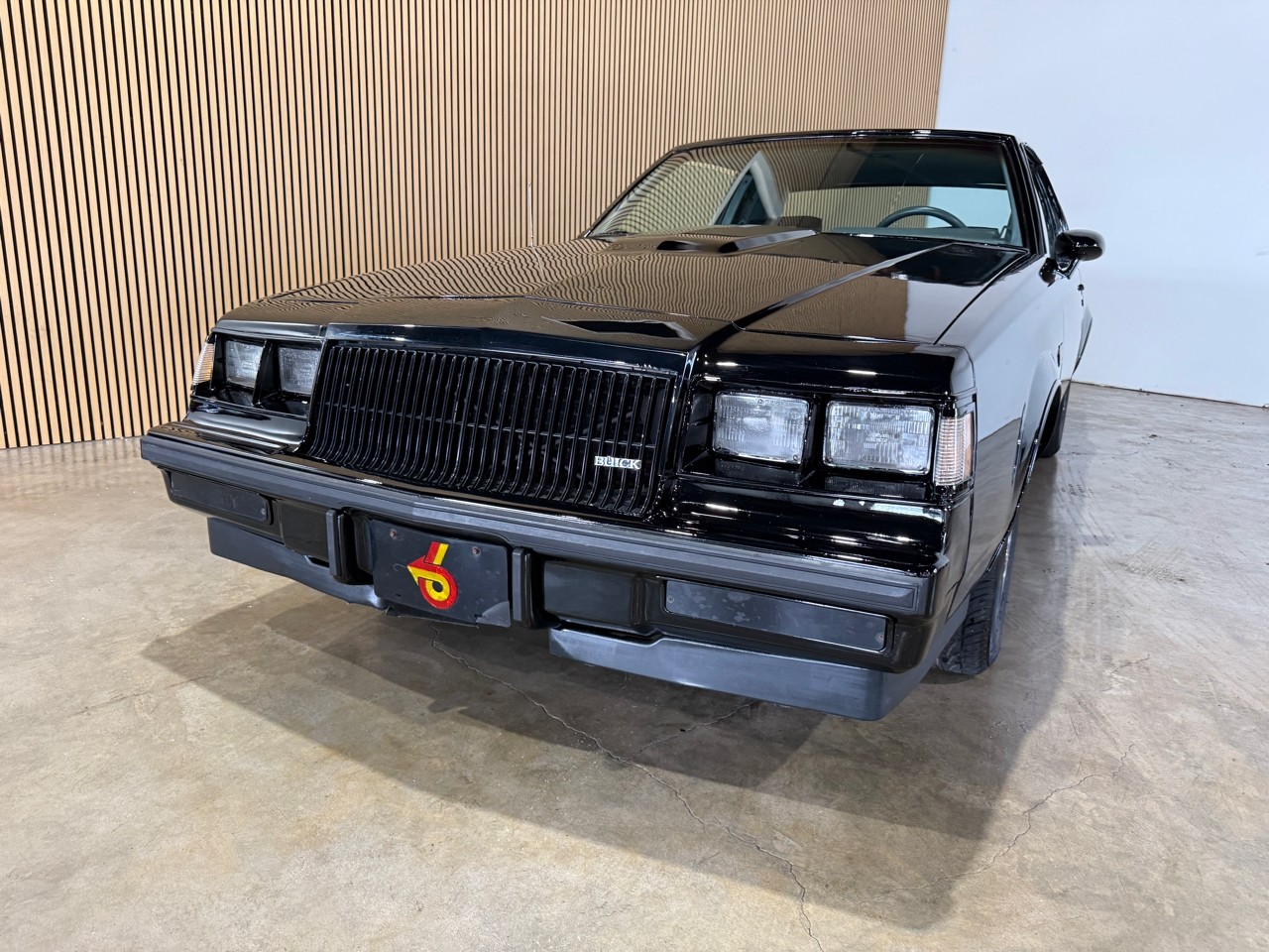 Buick-Grand-National-1987-American-Muscle-Car-4