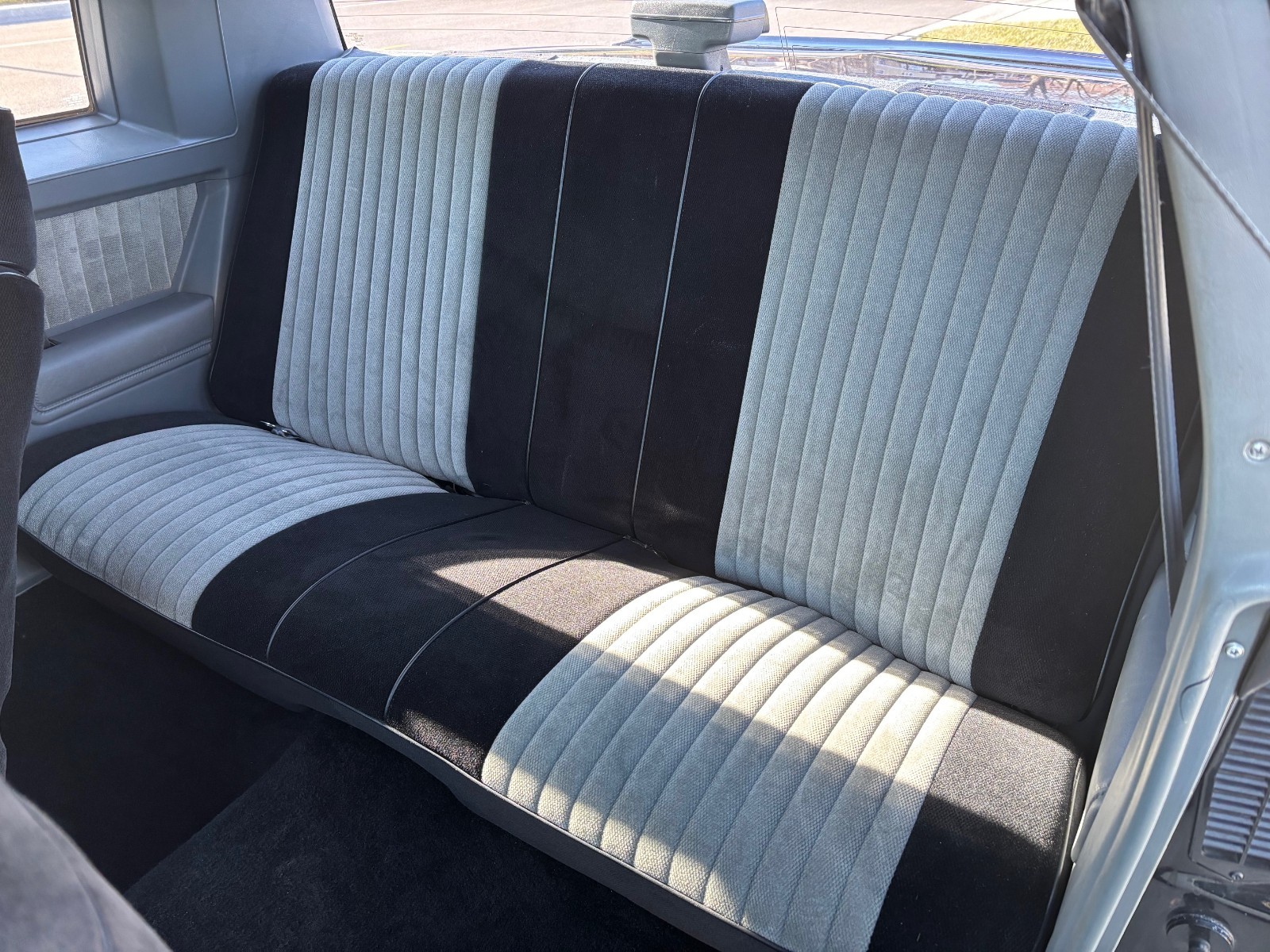 Buick-Grand-National-1987-Coupe-23