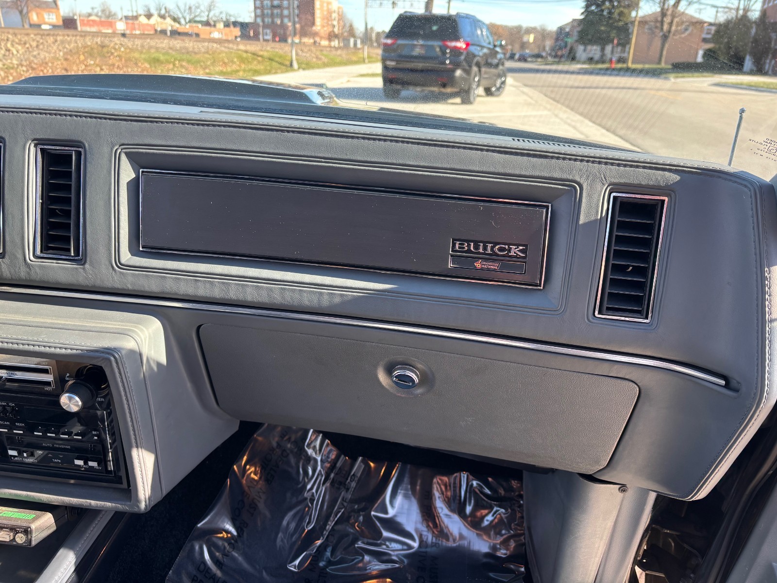 Buick-Grand-National-1987-Coupe-27