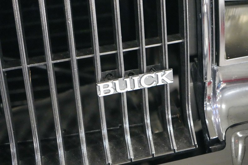 Buick-Grand-national-1987-Black-Gray-14