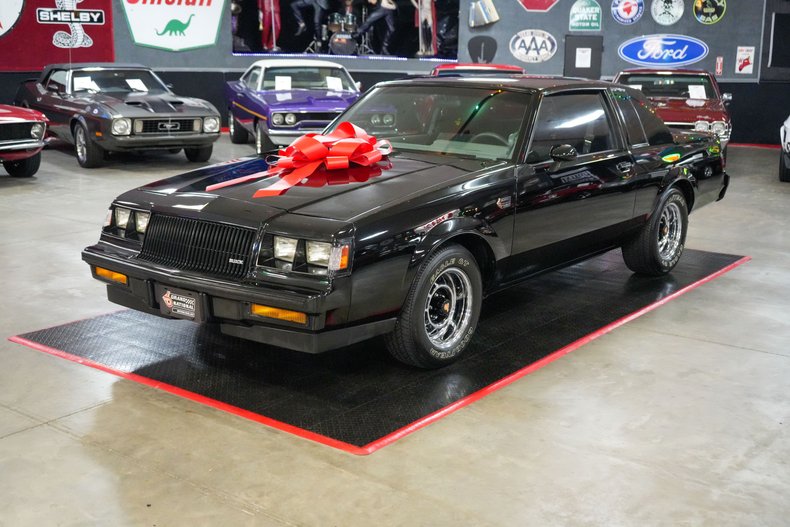 Buick-Grand-national-1987-Black-Gray-16