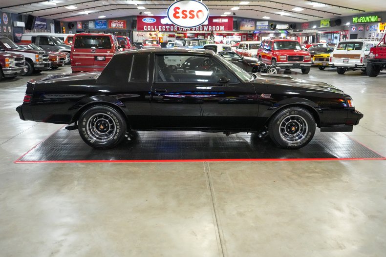 Buick-Grand-national-1987-Black-Gray-24