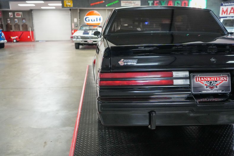 Buick-Grand-national-1987-Black-Gray-43