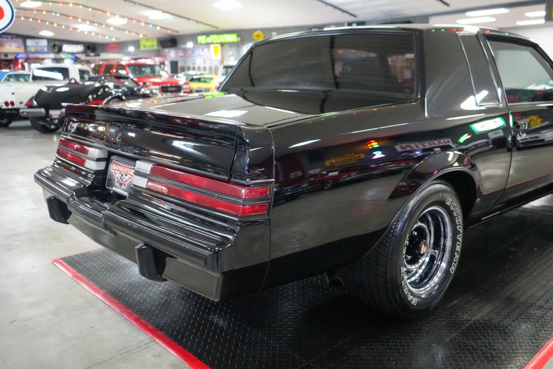 Buick-Grand-national-1987-Black-Gray-45