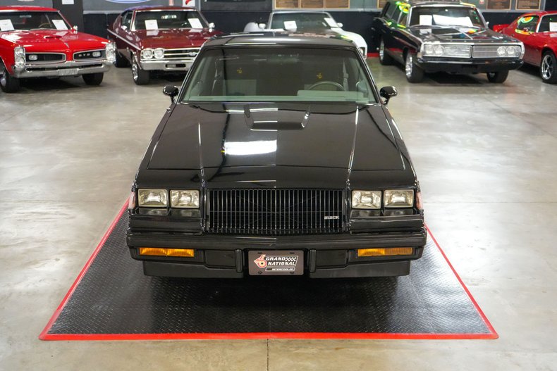 Buick-Grand-national-1987-Black-Gray-9