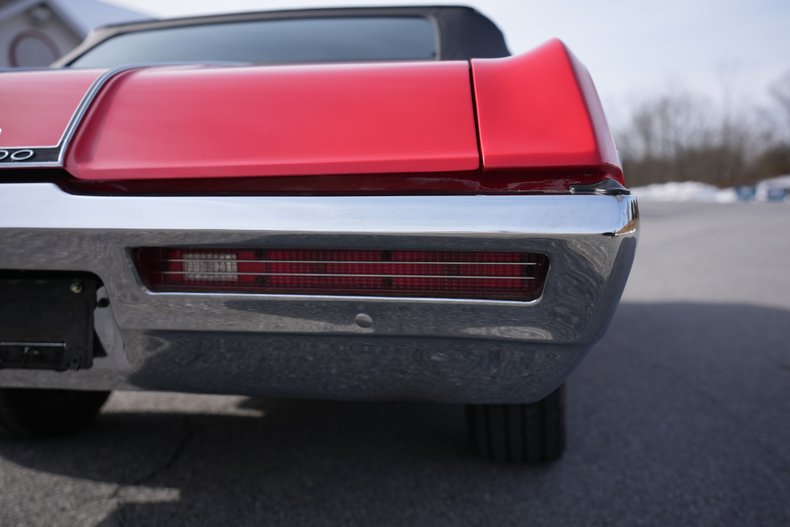 Buick-Gs-400-1968-Red-Black-48