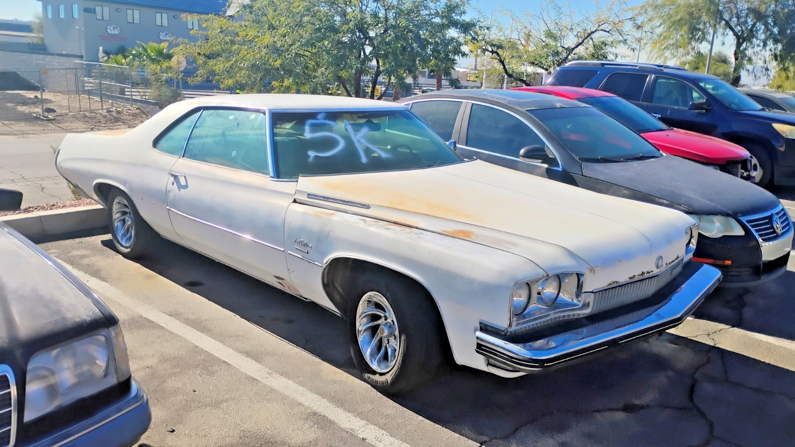 Buick-LeSabre-1973-Coupe-4