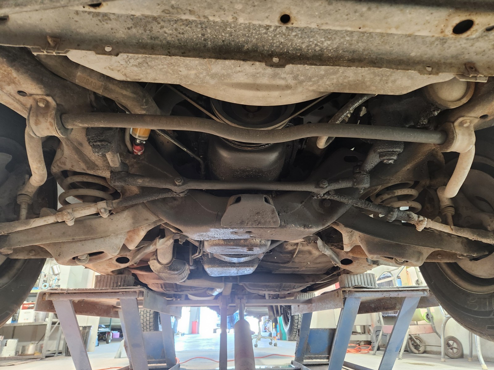 Buick-LeSabre-1985-Sedan-12