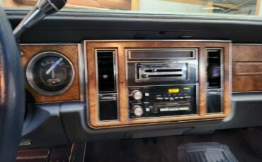 Buick-LeSabre-1985-Sedan-19