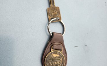 Buick-LeSabre-1985-Sedan-21