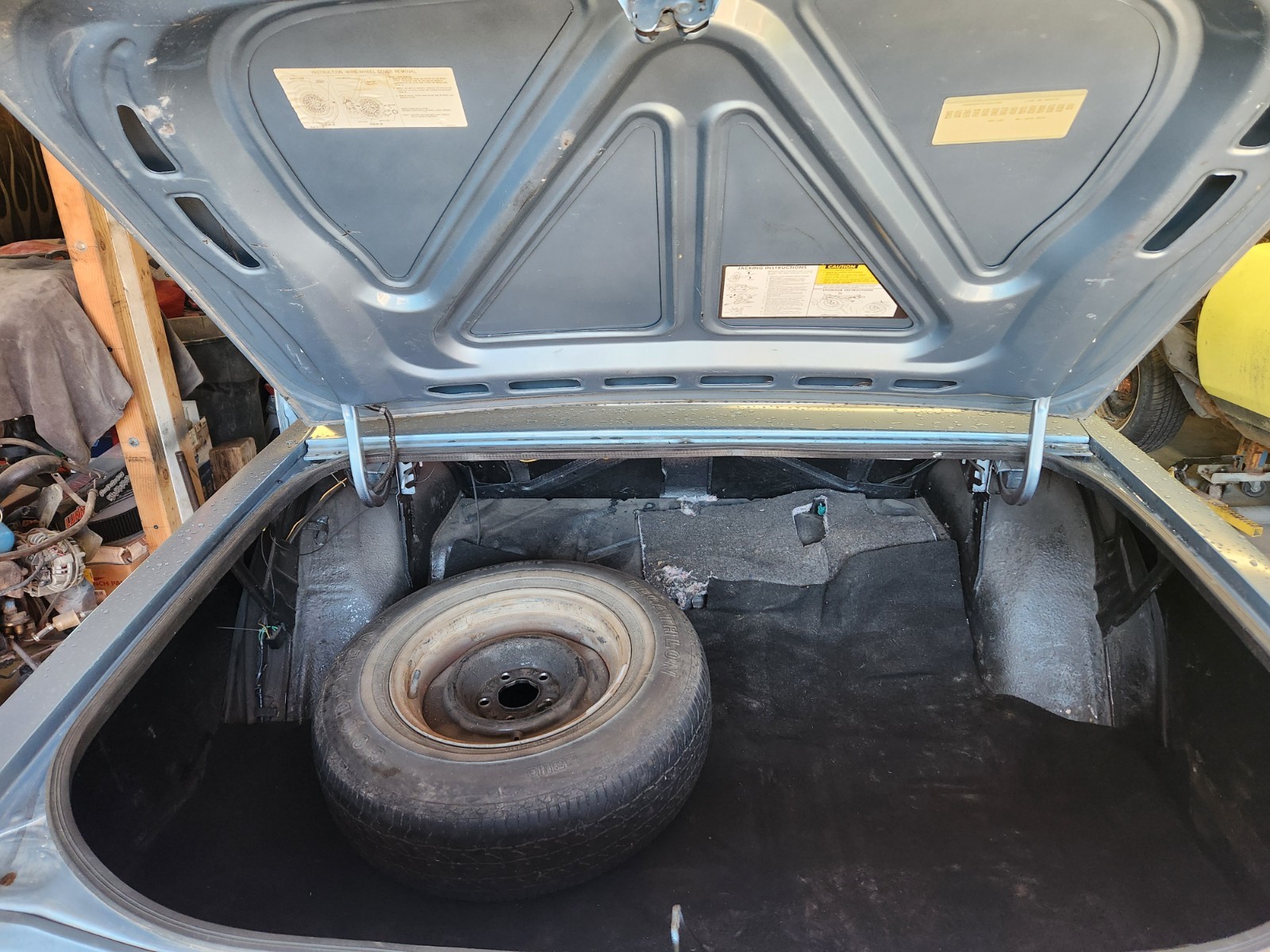 Buick-LeSabre-1985-Sedan-22