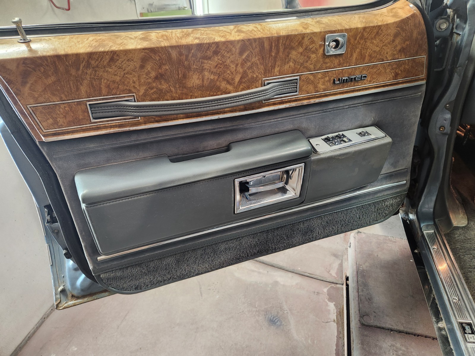 Buick-LeSabre-1985-Sedan-6