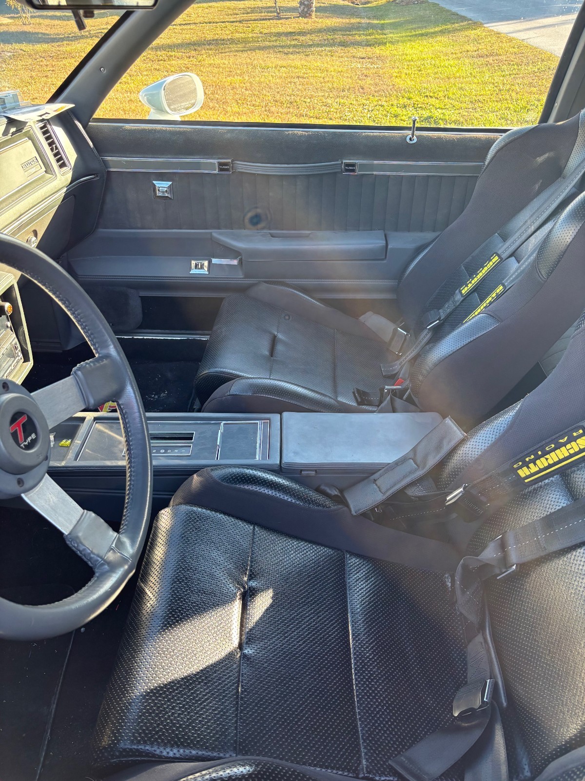 Buick-Regal-1984-Coupe-21